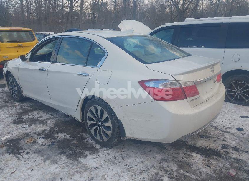 Photo 3 of 2015 Honda Accord HYBRID EX-L (VIN 1HGCR6F56FA010920)