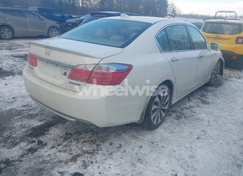 Photo 4 of 2015 Honda Accord HYBRID EX-L (VIN 1HGCR6F56FA010920)
