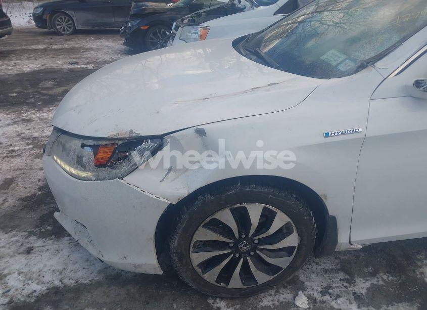 Photo 6 of 2015 Honda Accord HYBRID EX-L (VIN 1HGCR6F56FA010920)