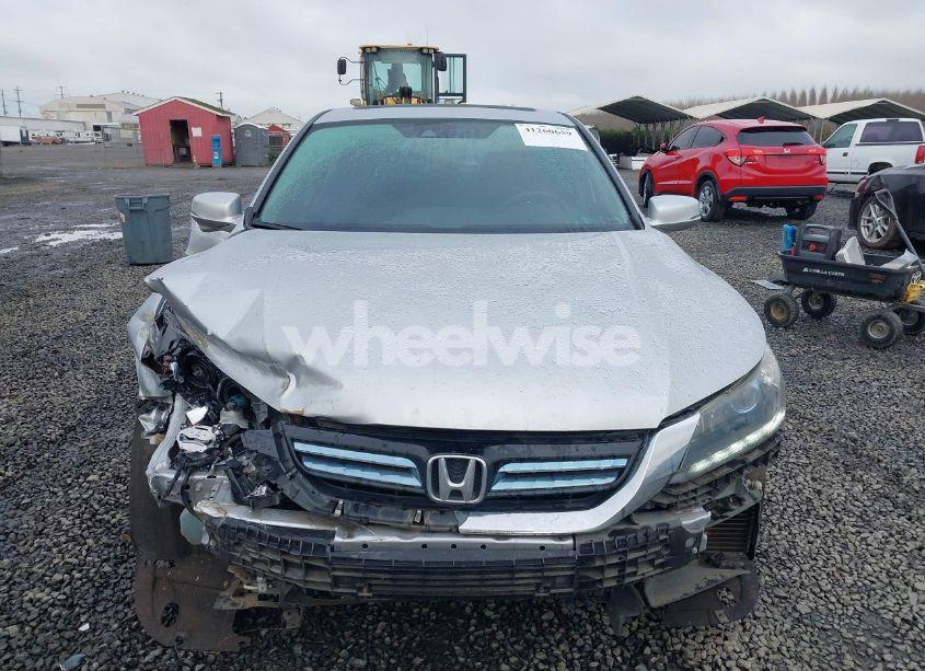 Photo 13 of 2014 Honda Accord HYBRID EX-L (VIN 1HGCR6F57EA006180)