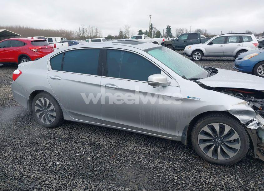 Photo 14 of 2014 Honda Accord HYBRID EX-L (VIN 1HGCR6F57EA006180)