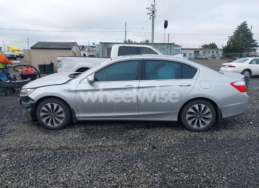 Photo 15 of 2014 Honda Accord HYBRID EX-L (VIN 1HGCR6F57EA006180)