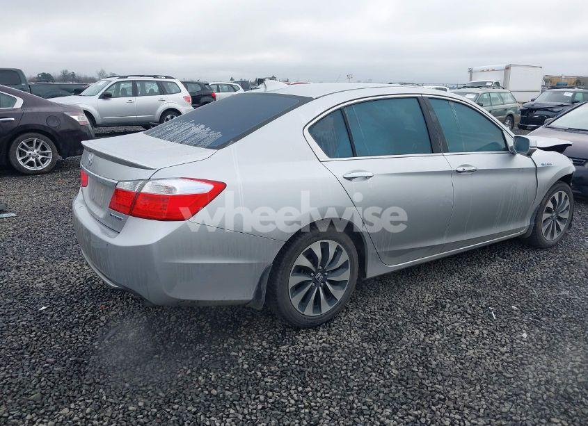 Photo 4 of 2014 Honda Accord HYBRID EX-L (VIN 1HGCR6F57EA006180)