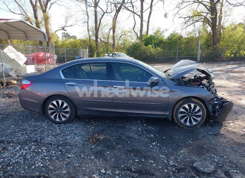 Photo 13 of 2015 Honda Accord HYBRID EX-L (VIN 1HGCR6F58FA001829)