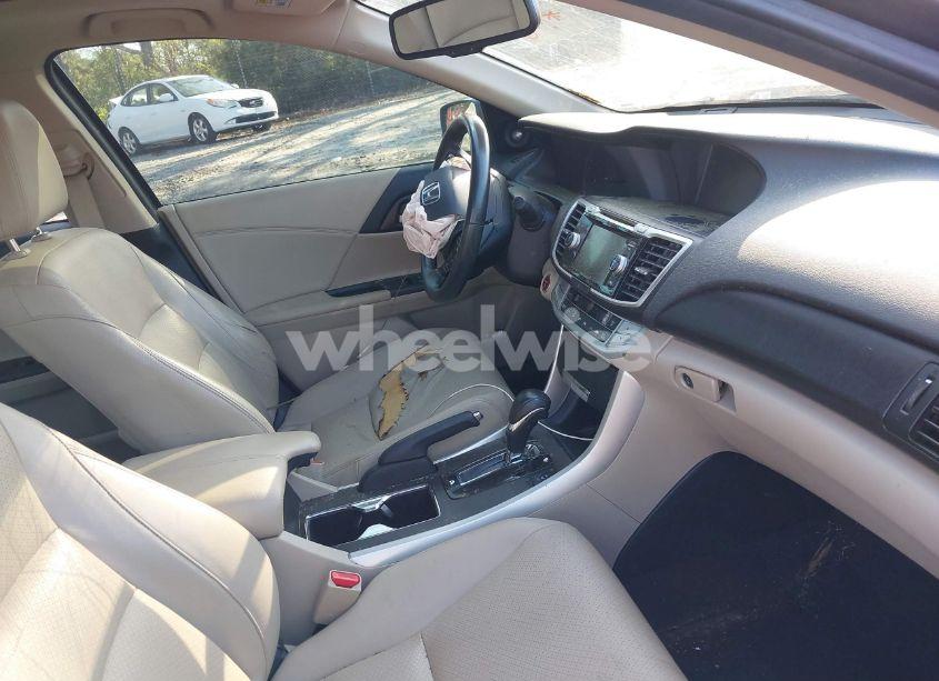 Photo 5 of 2015 Honda Accord HYBRID EX-L (VIN 1HGCR6F58FA001829)