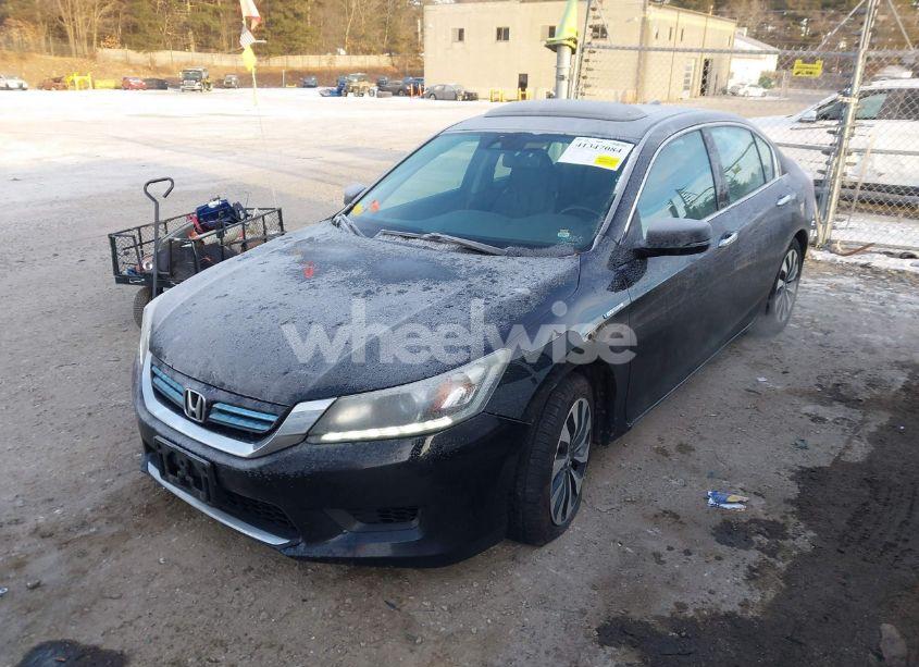 Photo 2 of 2015 Honda Accord HYBRID EX-L (VIN 1HGCR6F59FA007462)