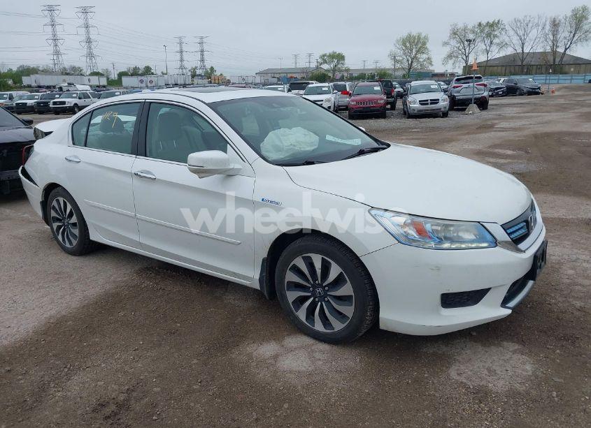 2015 Honda Accord HYBRID TOURING (VIN 1HGCR6F71FA013354) main photo