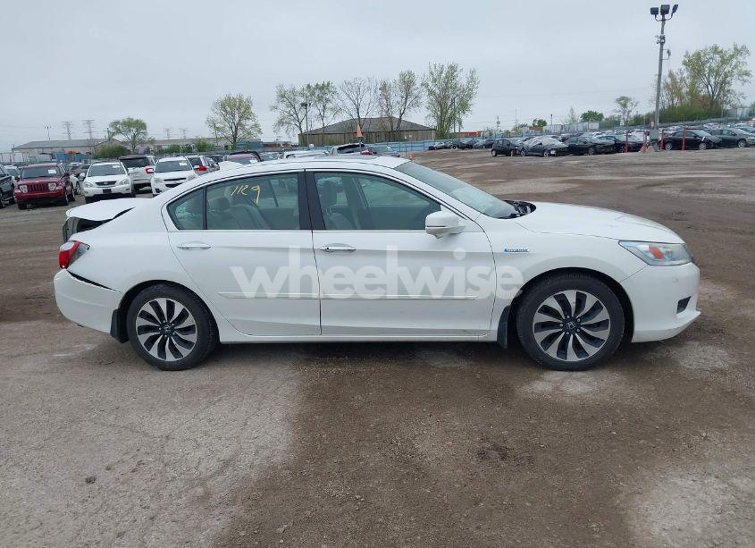 Photo 13 of 2015 Honda Accord HYBRID TOURING (VIN 1HGCR6F71FA013354)