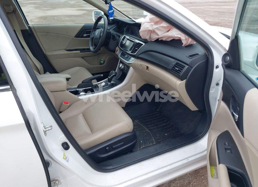 Photo 5 of 2015 Honda Accord HYBRID TOURING (VIN 1HGCR6F71FA013354)