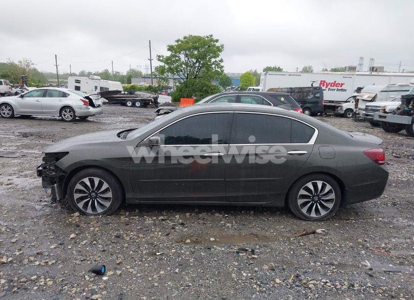Photo 14 of 2014 Honda Accord HYBRID TOURING (VIN 1HGCR6F73EA002113)