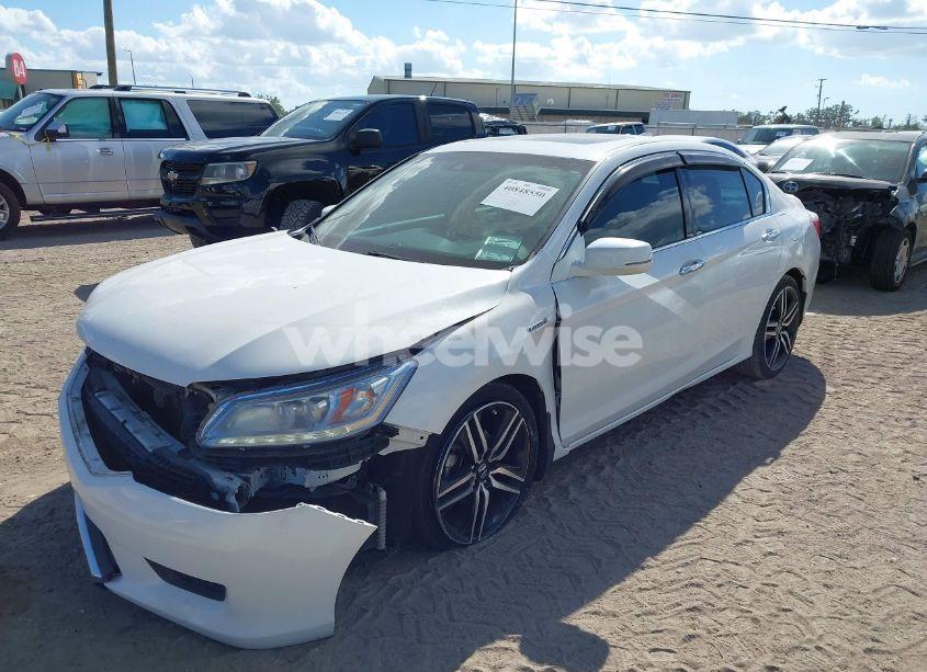 Photo 2 of 2014 Honda Accord HYBRID TOURING (VIN 1HGCR6F73EA006498)