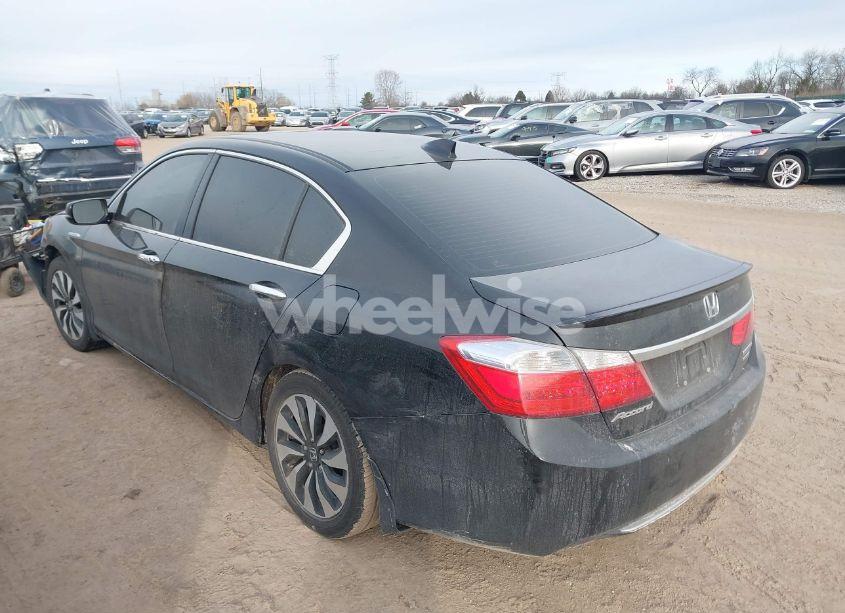 Photo 3 of 2015 Honda Accord HYBRID TOURING (VIN 1HGCR6F73FA000959)