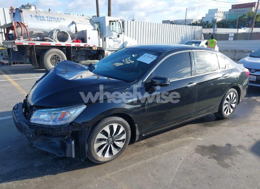 Photo 2 of 2015 Honda Accord HYBRID TOURING (VIN 1HGCR6F74FA005216)