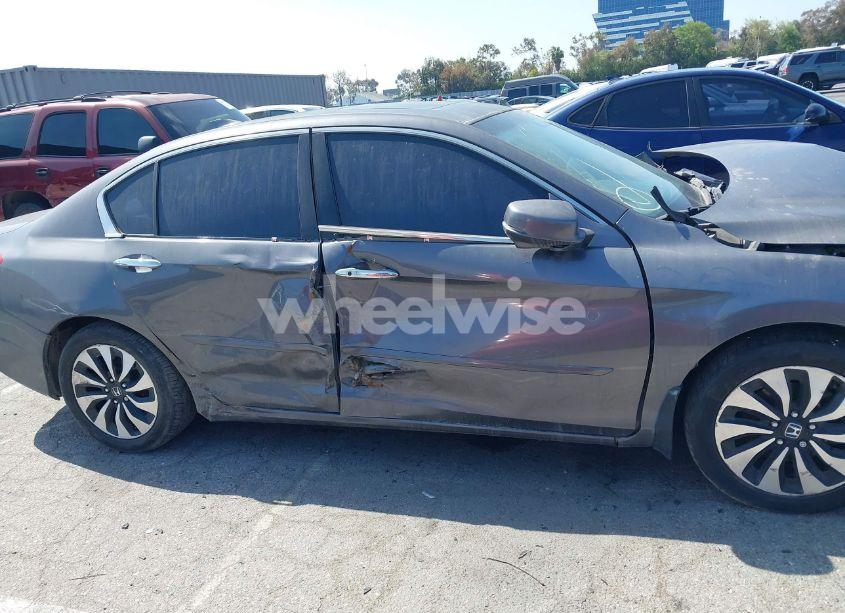 Photo 17 of 2015 Honda Accord HYBRID TOURING (VIN 1HGCR6F74FA009959)