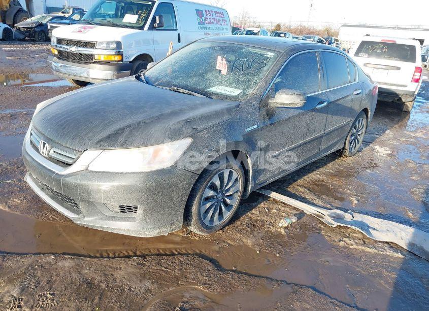 Photo 2 of 2014 Honda Accord HYBRID TOURING (VIN 1HGCR6F76EA000548)