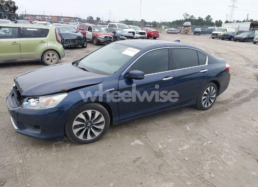 Photo 2 of 2015 Honda Accord HYBRID TOURING (VIN 1HGCR6F77FA005694)