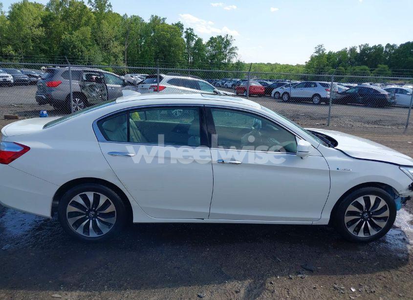 Photo 13 of 2015 Honda Accord HYBRID TOURING (VIN 1HGCR6F78FA004893)