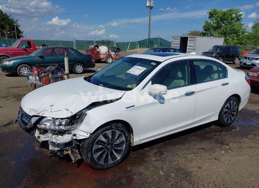 Photo 2 of 2015 Honda Accord HYBRID TOURING (VIN 1HGCR6F78FA004893)