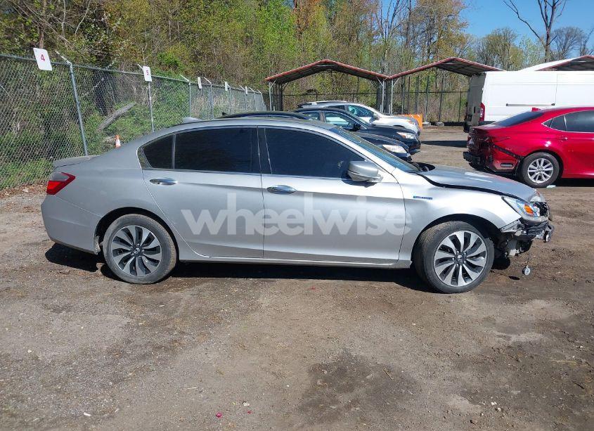 Photo 14 of 2015 Honda Accord HYBRID TOURING (VIN 1HGCR6F78FA009351)