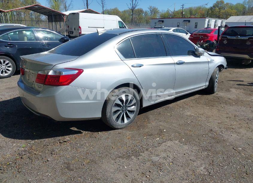 Photo 4 of 2015 Honda Accord HYBRID TOURING (VIN 1HGCR6F78FA009351)