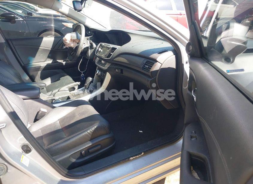 Photo 5 of 2015 Honda Accord HYBRID TOURING (VIN 1HGCR6F78FA009351)