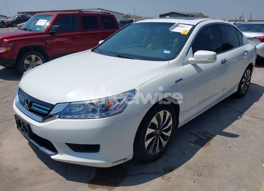 Photo 2 of 2015 Honda Accord HYBRID TOURING (VIN 1HGCR6F7XFA007133)