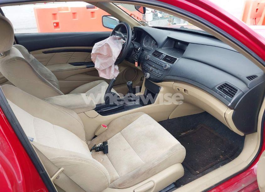 Photo 5 of 2009 Honda Accord CPE LX-S (VIN 1HGCS11319A008915)