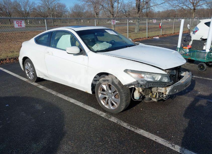 2009 Honda Accord 2.4 EX (VIN 1HGCS12749A016380) main photo