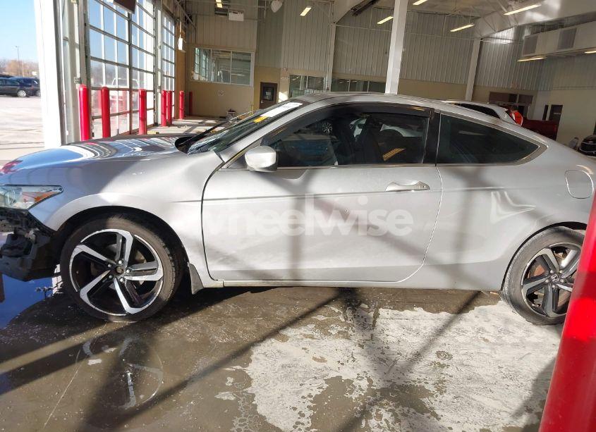 Photo 15 of 2009 Honda Accord 2.4 EX (VIN 1HGCS12769A015683)