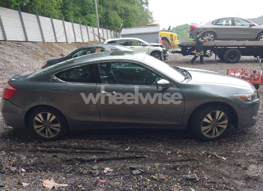 Photo 13 of 2009 Honda Accord 2.4 EX (VIN 1HGCS12789A021520)