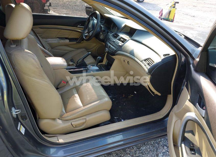 Photo 5 of 2009 Honda Accord 2.4 EX-L (VIN 1HGCS12829A014264)