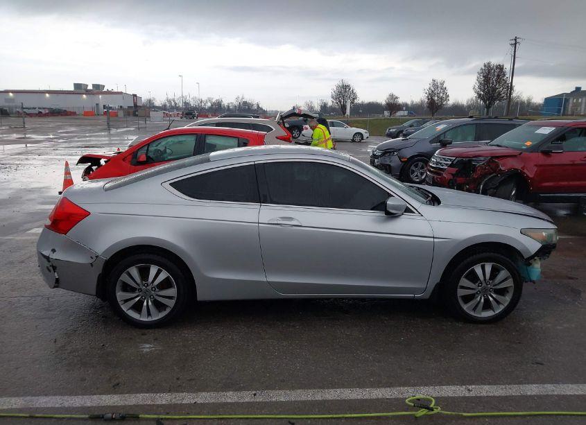 Photo 13 of 2011 Honda Accord 2.4 LX-S (VIN 1HGCS1A35BA013699)