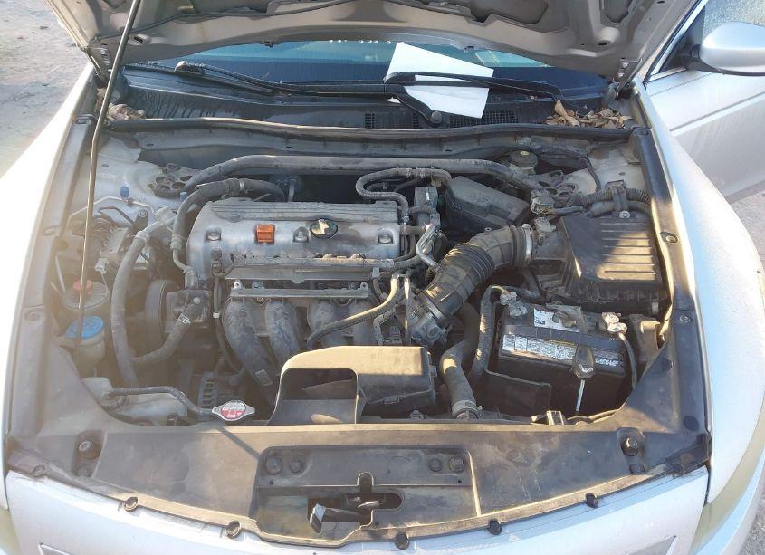 Photo 10 of 2010 Honda Accord 2.4 LX-S (VIN 1HGCS1B32AA015570)