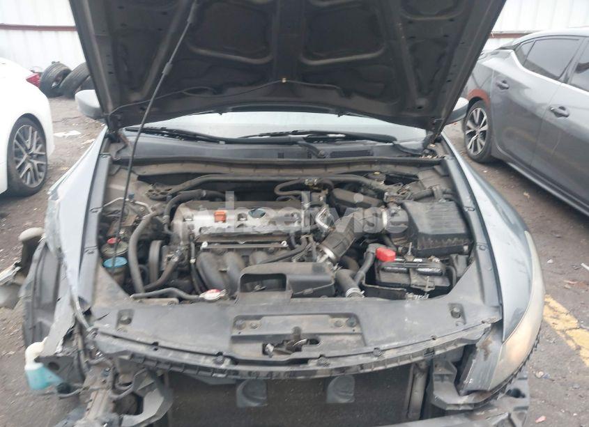 Photo 10 of 2010 Honda Accord 2.4 LX-S (VIN 1HGCS1B35AA018222)