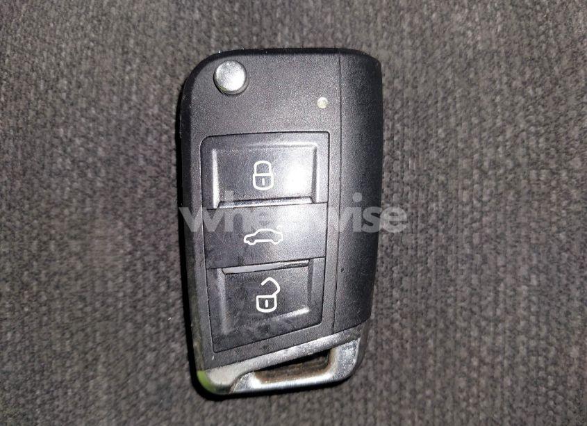 Photo 11 of 2010 Honda Accord 2.4 LX-S (VIN 1HGCS1B39AA018806)