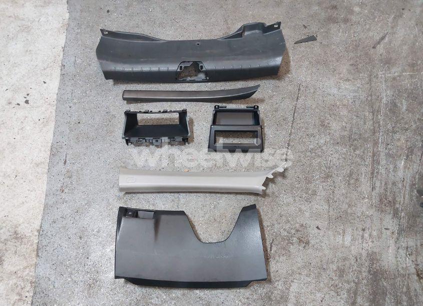 Photo 12 of 2010 Honda Accord 2.4 LX-S (VIN 1HGCS1B39AA018806)