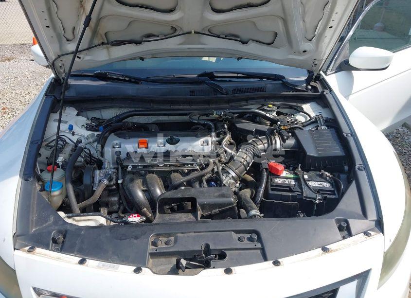 Photo 10 of 2010 Honda Accord 2.4 LX-S (VIN 1HGCS1B3XAA011623)