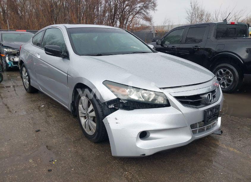 2011 Honda Accord 2.4 EX (VIN 1HGCS1B76BA002132) main photo