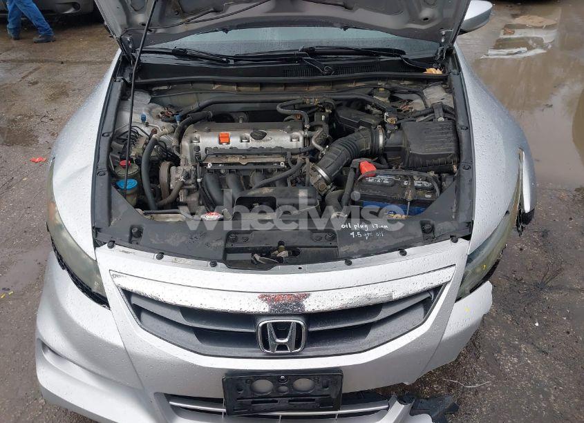Photo 10 of 2011 Honda Accord 2.4 EX (VIN 1HGCS1B76BA002132)