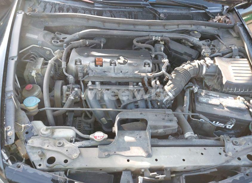 Photo 10 of 2010 Honda Accord 2.4 EX (VIN 1HGCS1B79AA015729)