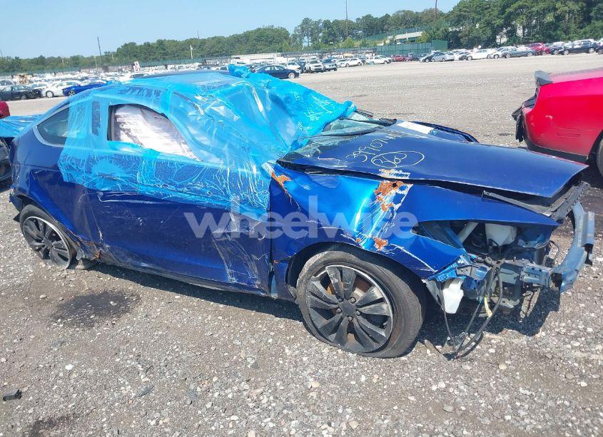 2011 Honda Accord 2.4 EX (VIN 1HGCS1B79BA001377) main photo