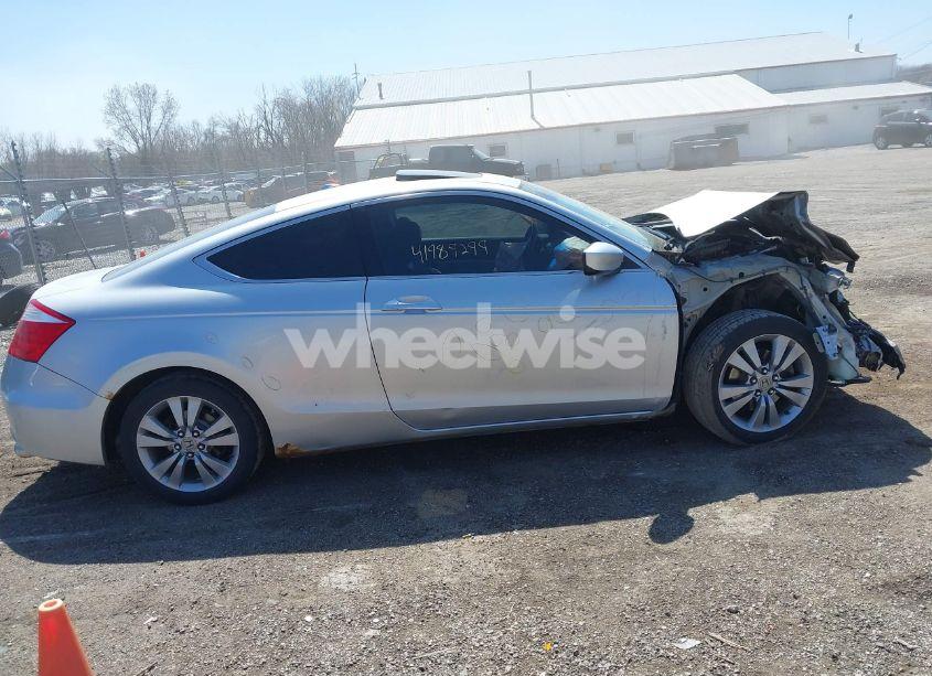 Photo 14 of 2010 Honda Accord 2.4 EX-L (VIN 1HGCS1B80AA003865)