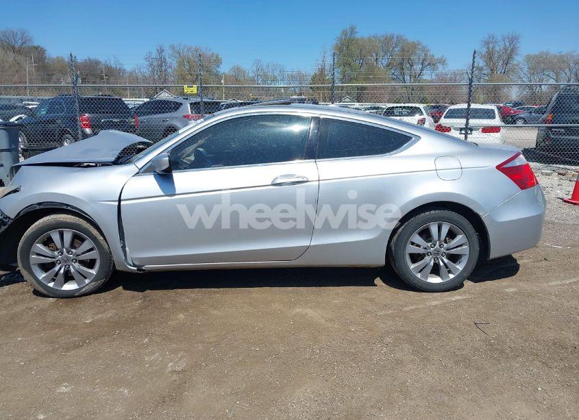 Photo 15 of 2010 Honda Accord 2.4 EX-L (VIN 1HGCS1B80AA003865)