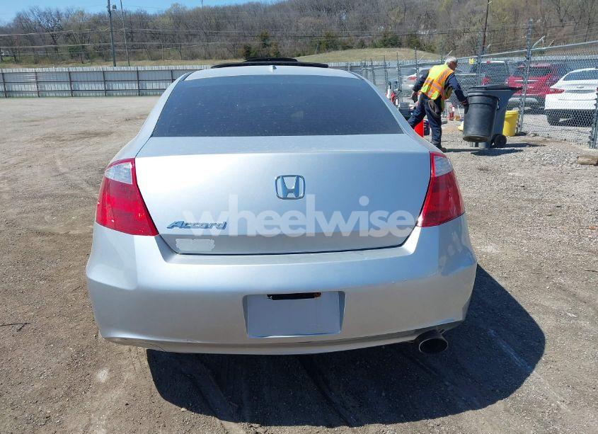 Photo 17 of 2010 Honda Accord 2.4 EX-L (VIN 1HGCS1B80AA003865)
