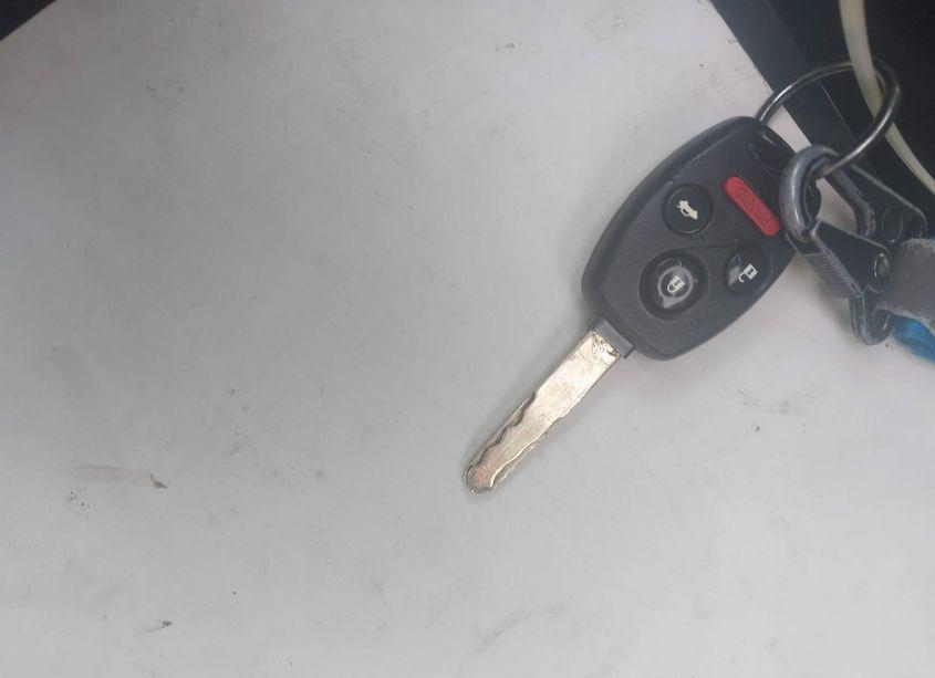 Photo 11 of 2011 Honda Accord 2.4 EX-L (VIN 1HGCS1B80BA003950)