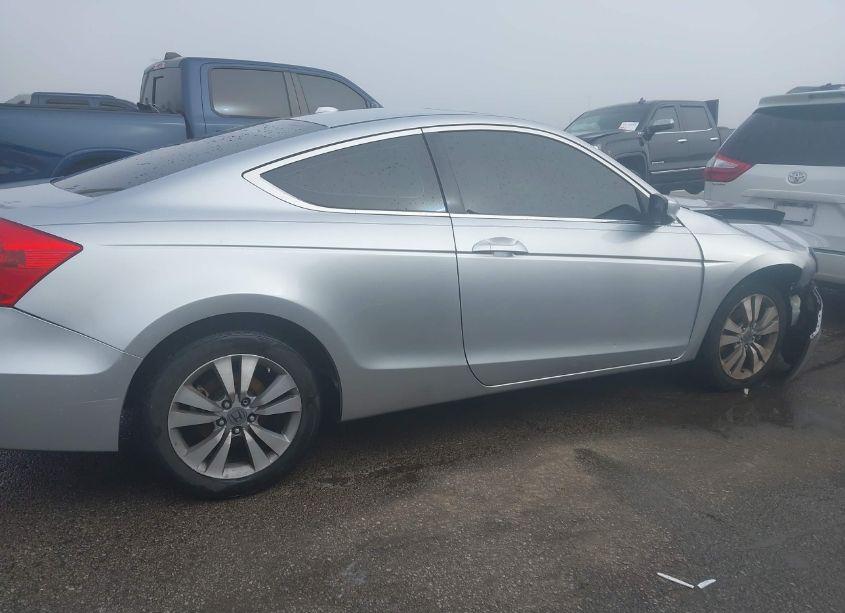 Photo 13 of 2011 Honda Accord 2.4 EX-L (VIN 1HGCS1B80BA003950)