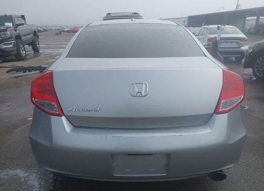 Photo 16 of 2011 Honda Accord 2.4 EX-L (VIN 1HGCS1B80BA003950)
