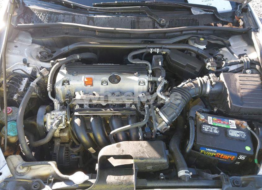 Photo 10 of 2011 Honda Accord 2.4 EX-L (VIN 1HGCS1B81BA006002)