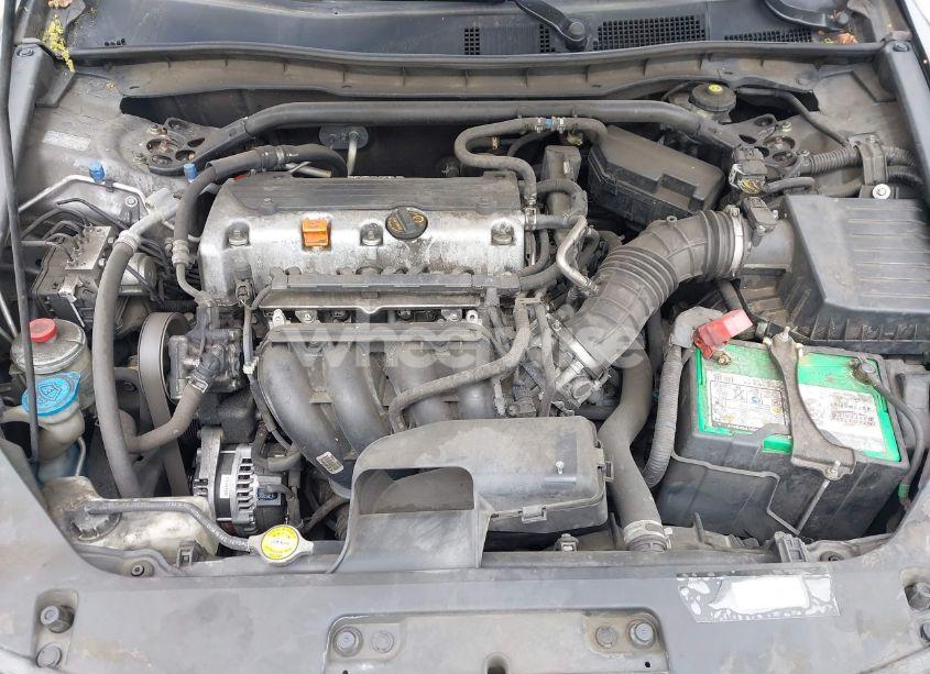 Photo 10 of 2011 Honda Accord 2.4 EX-L (VIN 1HGCS1B81BA012799)