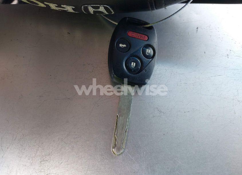 Photo 11 of 2012 Honda Accord 2.4 EX-L (VIN 1HGCS1B82CA009430)